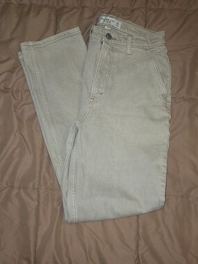 Abercrombie & Fitch Womens 90s Curve Love Straight Jeans in Beige 26R